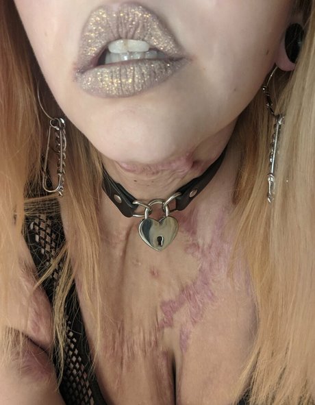 mijizzle nacktheit sexy bild