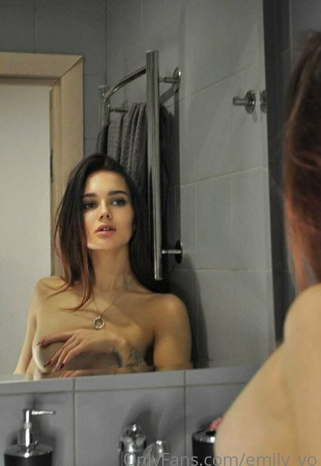 emily yo perfekte schöne bild