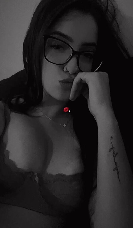 Karen Sara hübsche schöne bild