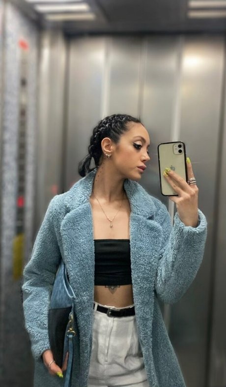 aysgencc pornostar akt bild