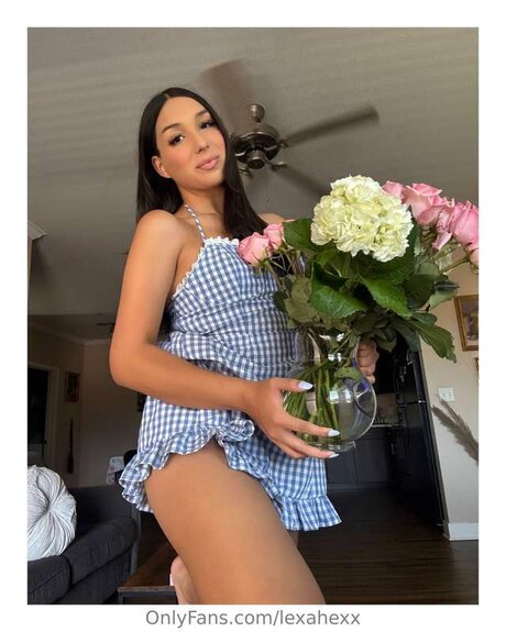 Lexahexx erwachsene akt fotos