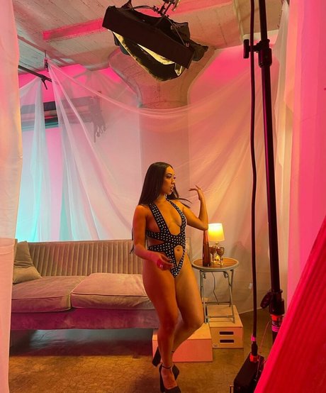 Kassandra Lee top xxx bild