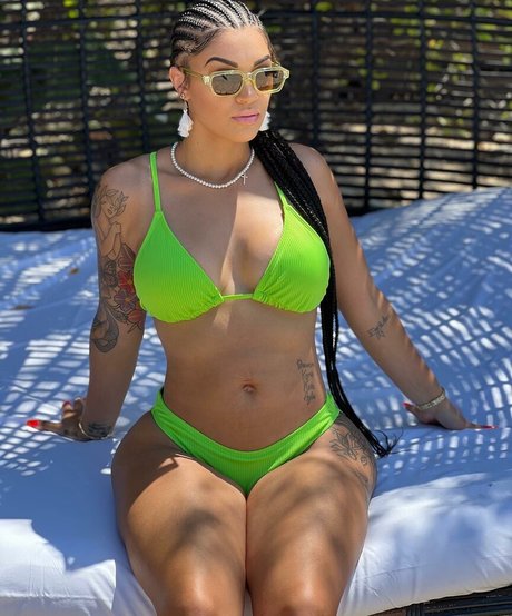 Biannca Prince nackt schöne galerien