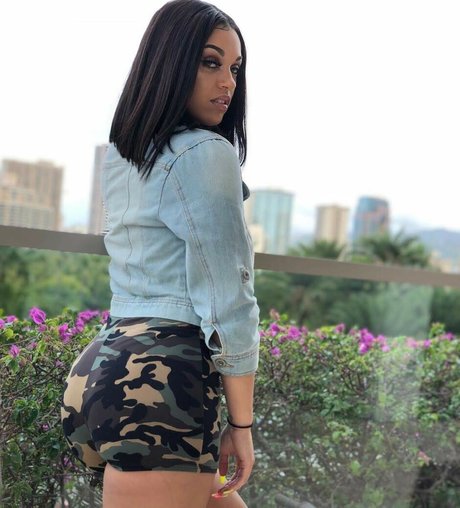 Biannca Prince porno erwachsene galerie