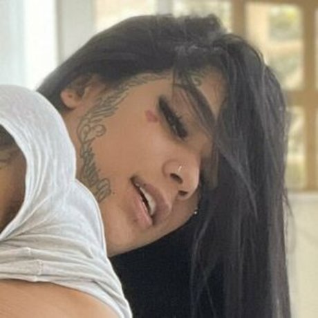 asiatischer dreier onlyfans nackt heiße bild