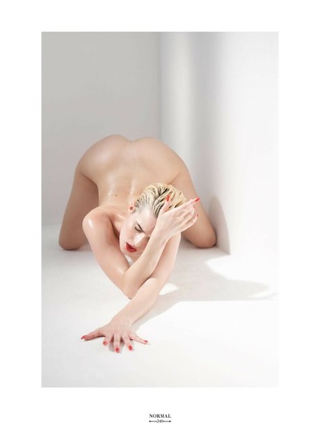 Mufin model nackt fotos