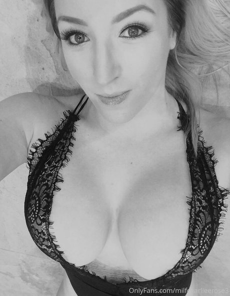 milfcharlieerose3 erwachsene schöne galerien