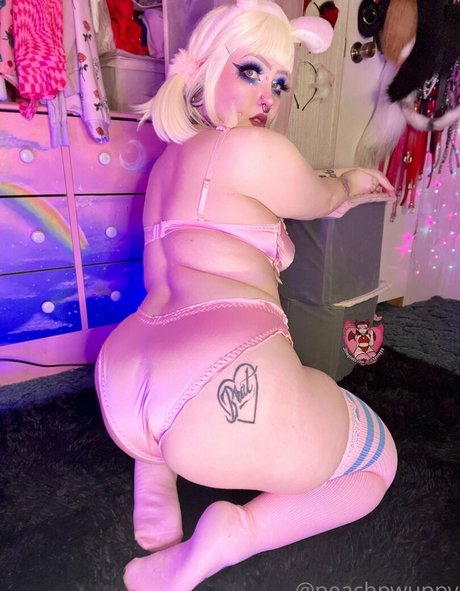 peachpwuppy nackt nette foto